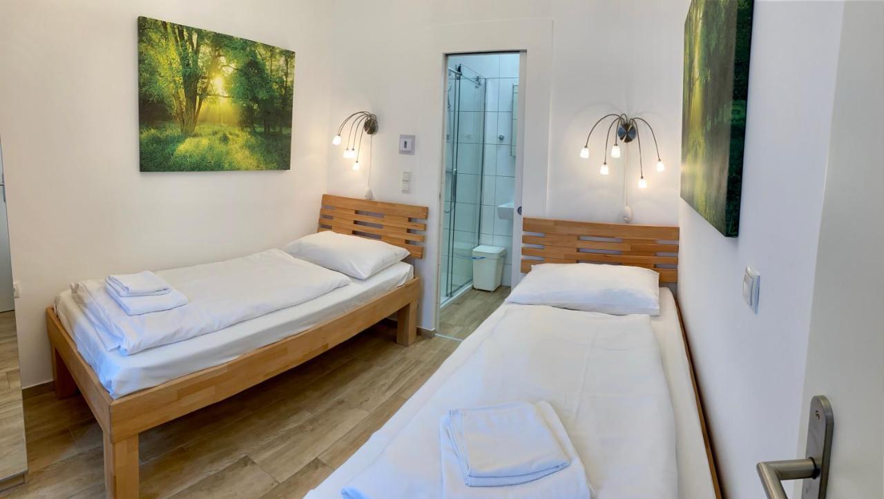 Privatunterkunft Ajo Apartments - Messe City Room - Self-Check-In