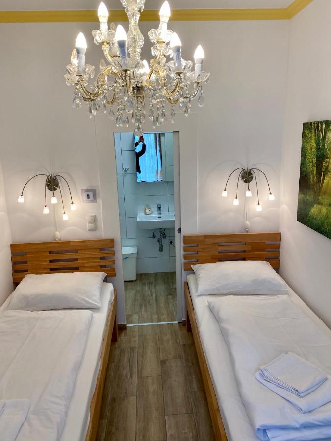 Ajo Apartments - Messe City Room - Self-Check-In Privatunterkunft *